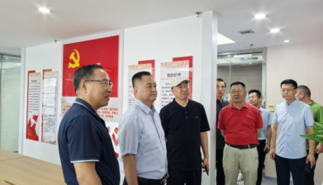 市工商联领导走进直属商会宣讲《民营经济促进法》