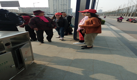 金水区工商联：文明服务在站台 传递社会正能量(图1)