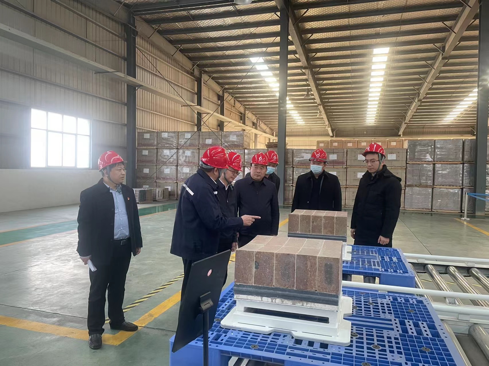 新郑市领导到商会企业调研并召开 商会工作座谈会(图3)