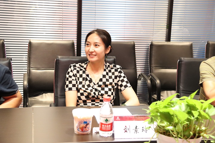 刘素玲.jpg
