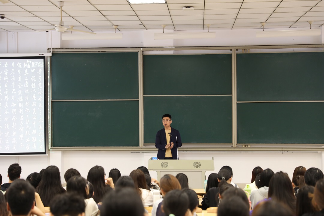 盐城商会会长单位河南申友医学检验在郑大药学院举行“申友奖助学金”颁奖仪式(图3)