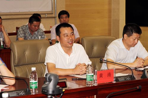 郑州市工商联钢铁贸易商会组织民营企业家走进高炮部队和官兵面对面交流理想信念(图3)