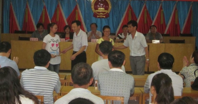 新密市平陌镇非公有制经济人士展风彩(图1) 新密市平陌镇非公有制经济人士展风彩(图1)