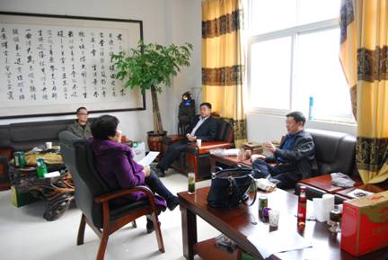 惠济区工商联到非公经济企业调研并指导理想信念教育活动转段工作。(图2) 惠济区工商联到非公经济企业调研并指导理想信念教育活动转段工作。(图2)