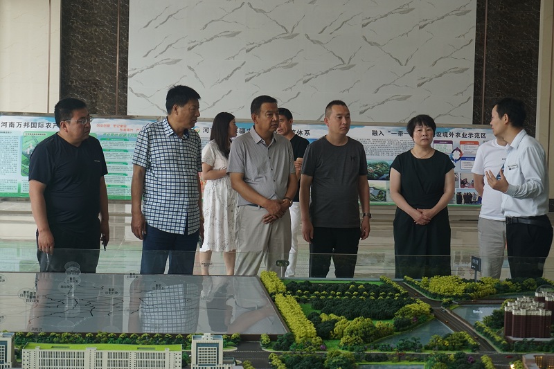 甘肃省临夏州考察我县招商引资工作(图1)