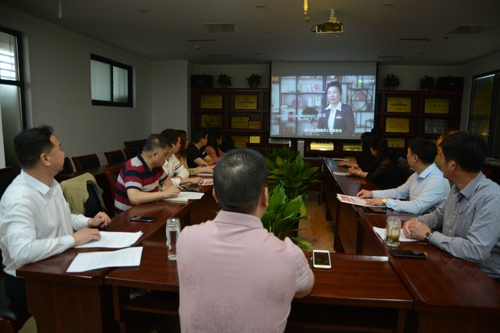 郑州市温州商会党委组织学习讨论习近平总书记给郑州圆方集团全体职工重要回信精神(图2)