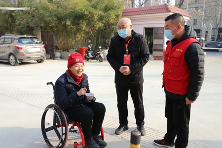 郑州市电梯商会腊八节联合爱心企业免费赠送腊八粥(图4)